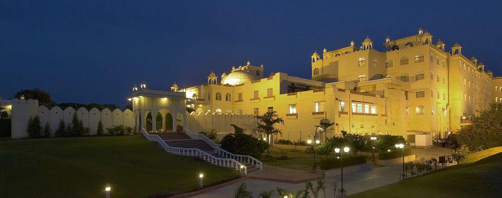 Le Meridien Jaipur Resort & Spa Exterior foto