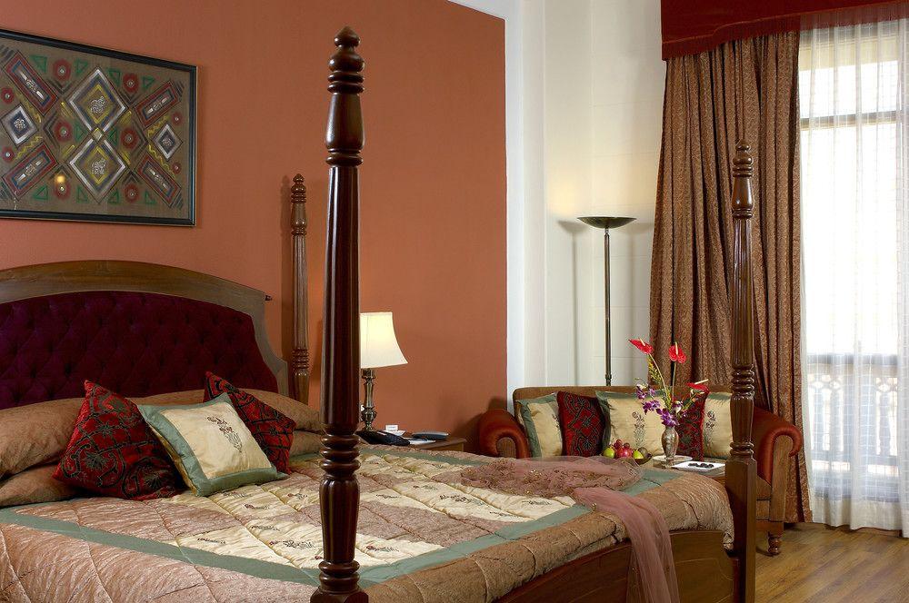 Le Meridien Jaipur Resort & Spa Exterior foto