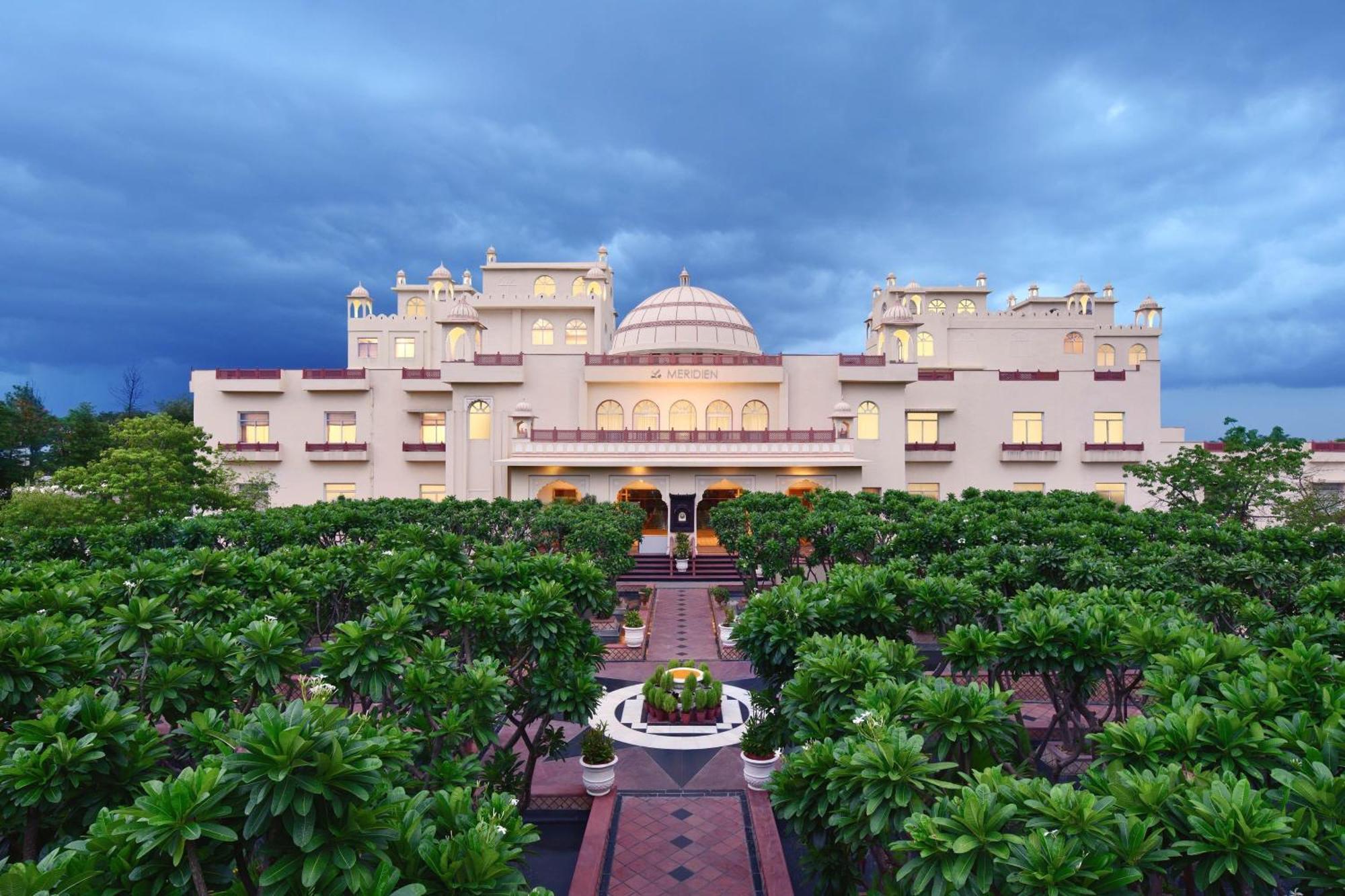 Le Meridien Jaipur Resort & Spa Exterior foto