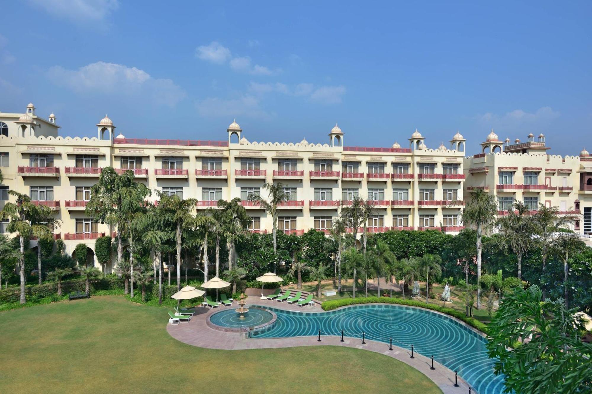 Le Meridien Jaipur Resort & Spa Exterior foto