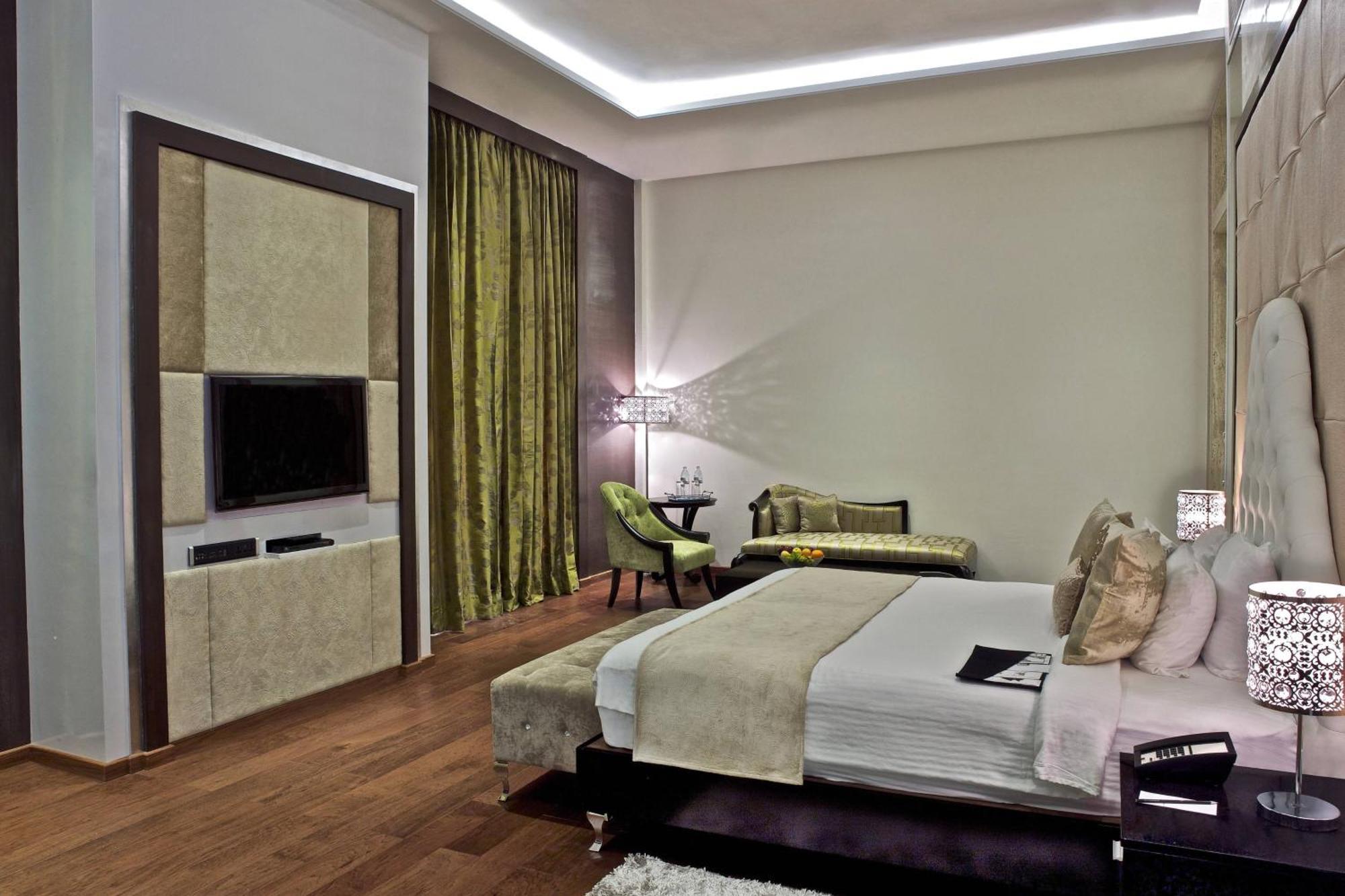 Le Meridien Jaipur Resort & Spa Exterior foto