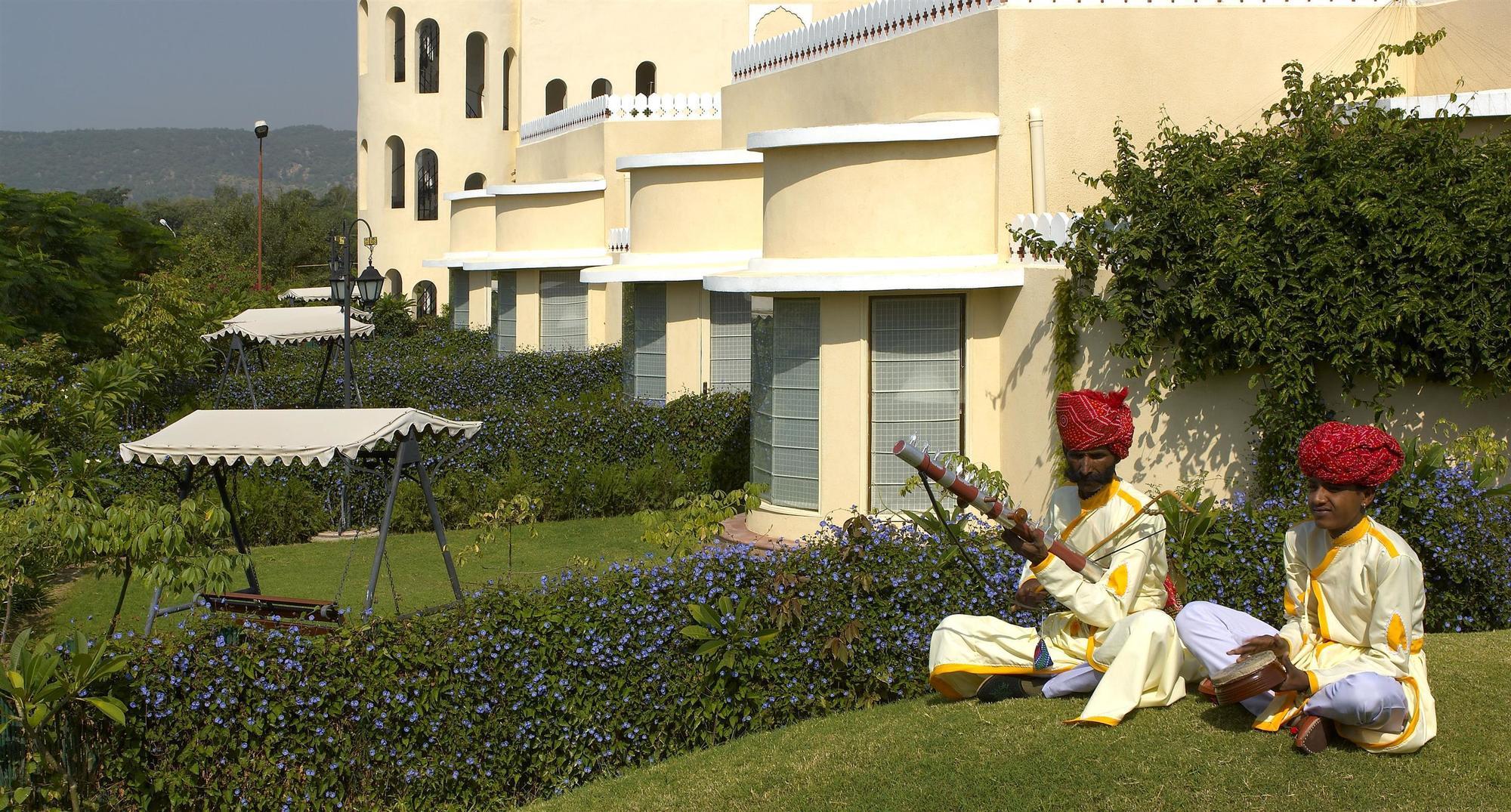 Le Meridien Jaipur Resort & Spa Exterior foto