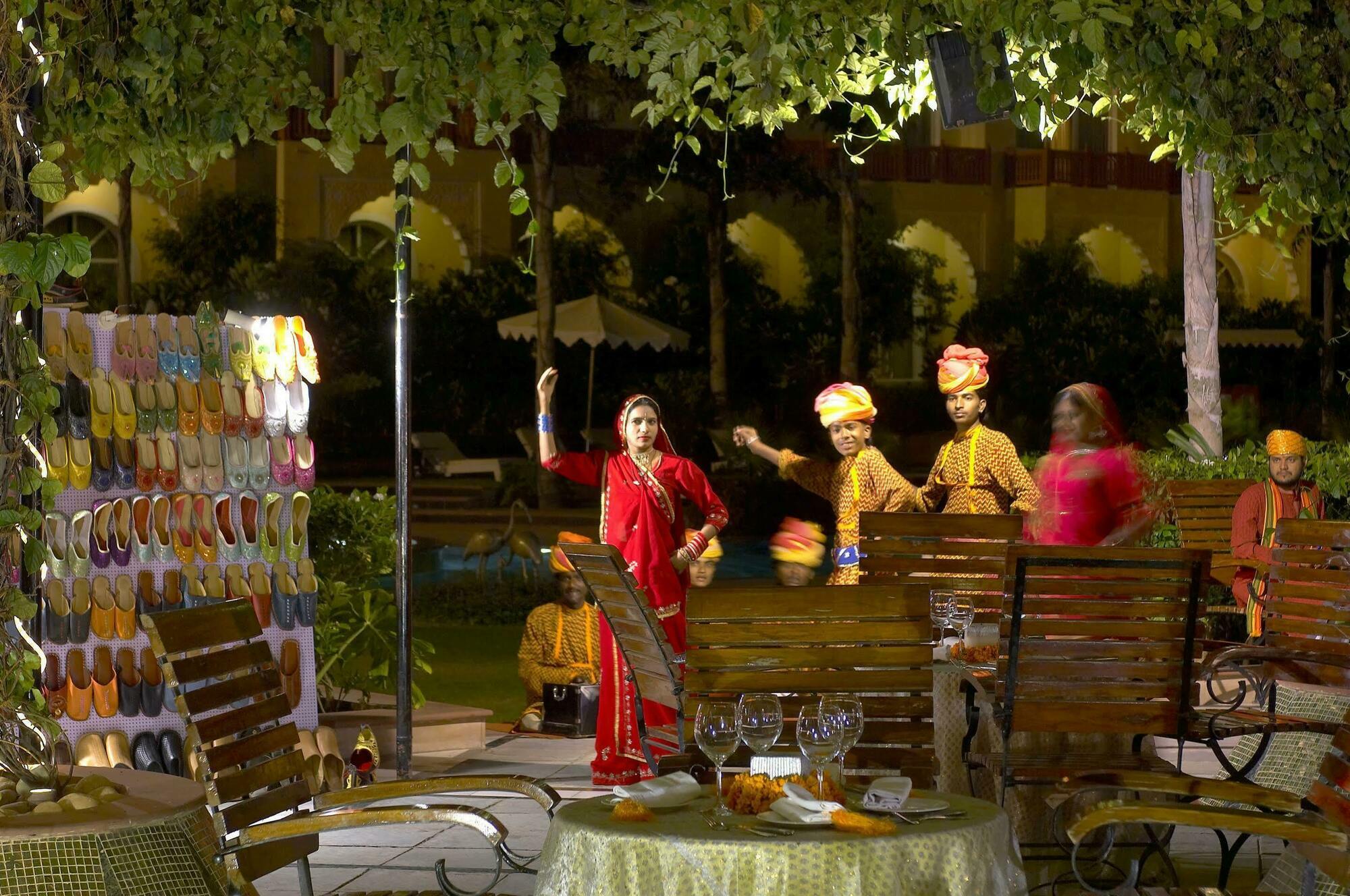 Le Meridien Jaipur Resort & Spa Exterior foto